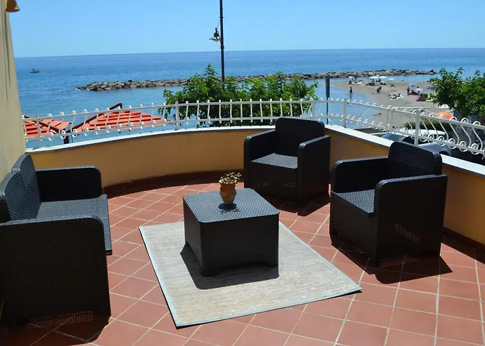 Ca' De Gino Lejlighed Santo Stefano al Mare